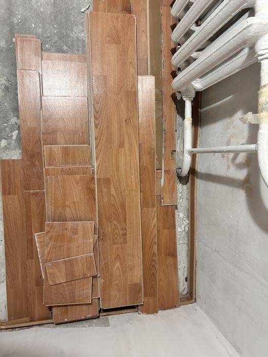 Продается ламинат