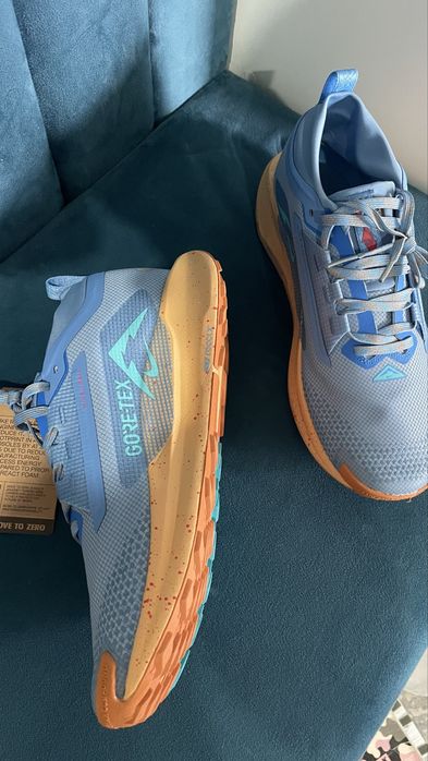 Кроссовка nike новый