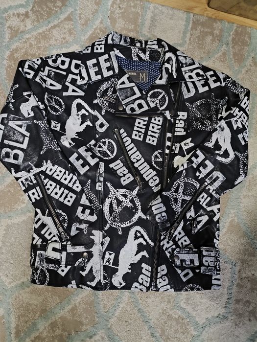 Стильная куртка-косуха Kanishka