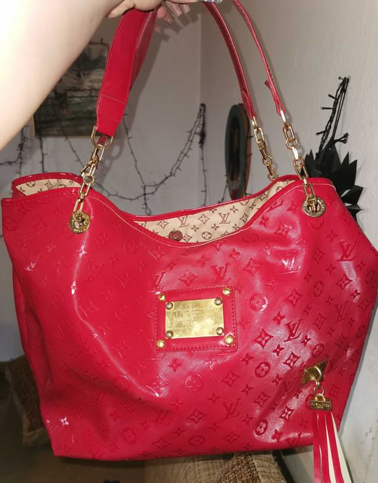 Geanta roșie, imitație frumoasa