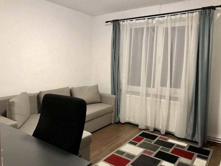 Mobila camera de zi si canapea