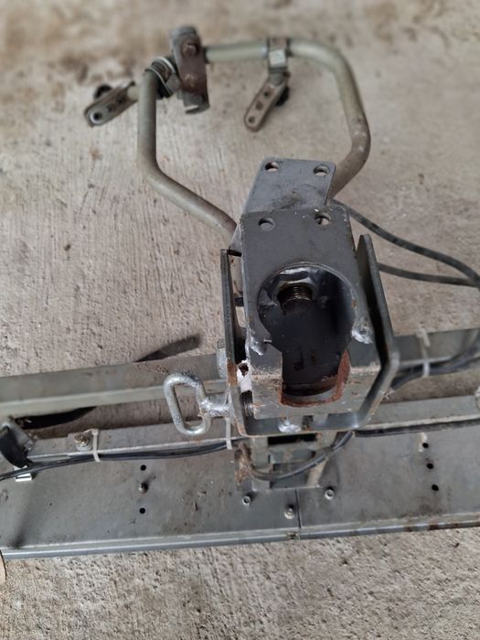 Suport biciclete auto se montează pecuiul de remorcare