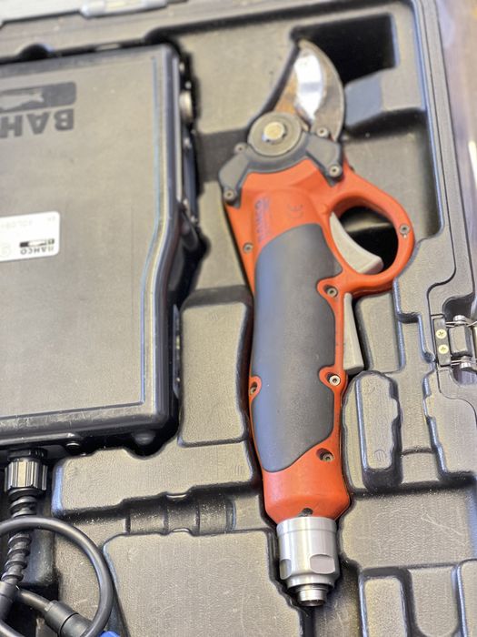 Акумулаторна лозарска ножица BAHCO 9320