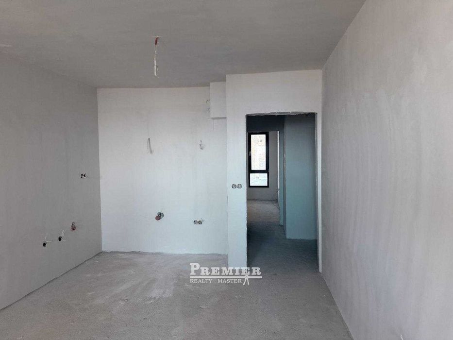 Двустаен апартамент на първа линия в кв.Сарафово