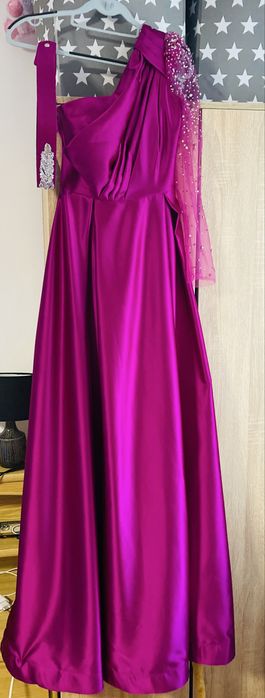 Rochie perfecta pentru evenimente