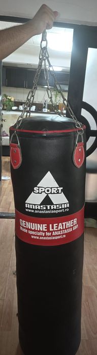 Vând sac de box ne uzat