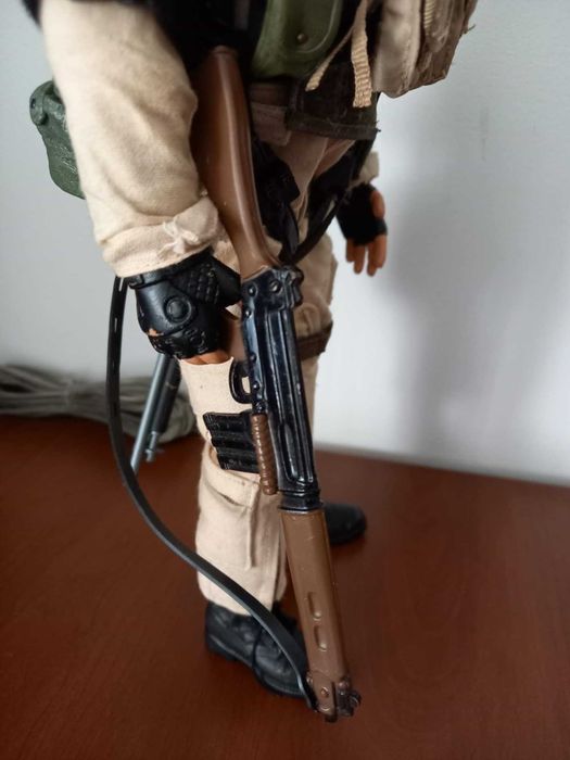 Figurina articulata 30cm scara 1/6 soldat forte speciale cu echipament