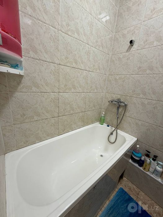 Sirochni sotiladi suputnikdan 2 xonali kvartira