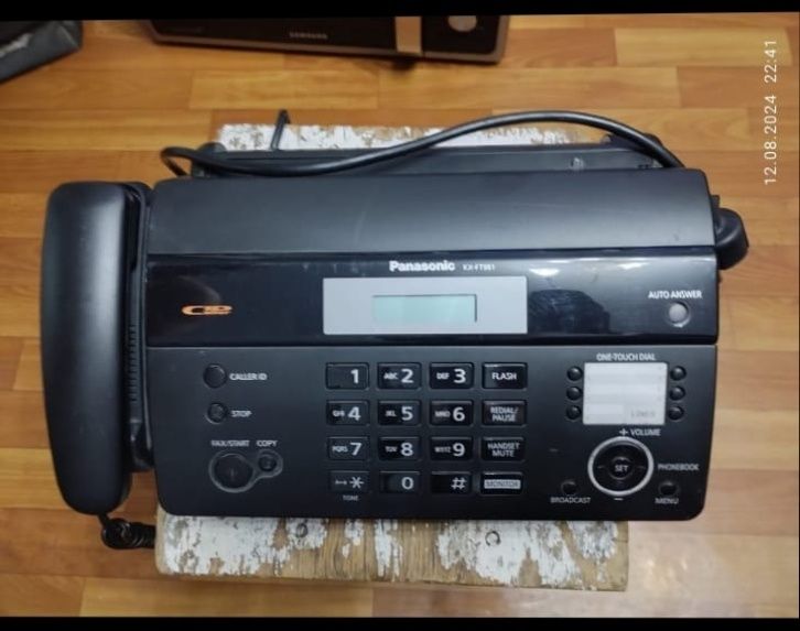 Телефон факс Panasonic KX-FT932