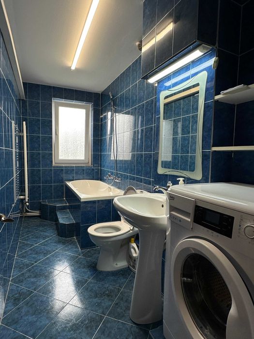 Apartament 4 camere de închiriat, zona Crisan, centrală proprie, AC