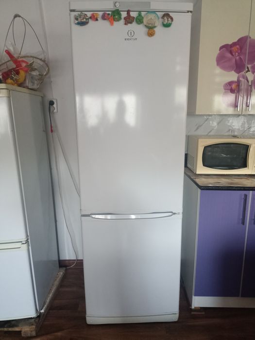 Продам рабочие холодильник