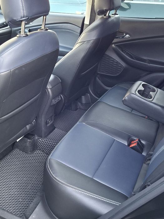 Продаю свою Chevrolet Tracker 2  Premier