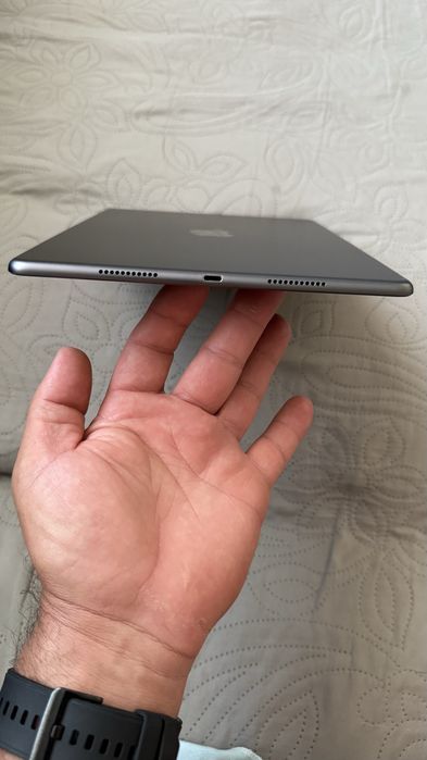 Tableta Apple Ipad Air generatia 3 256gb impecabila