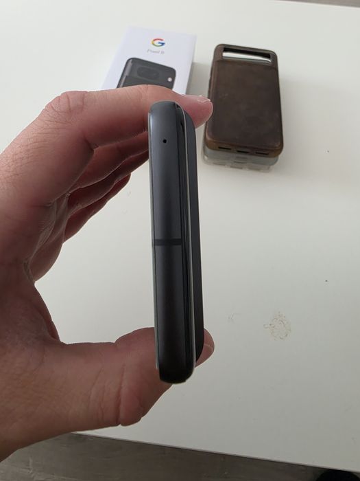 Google Pixel 8 cu 4 luni de viață