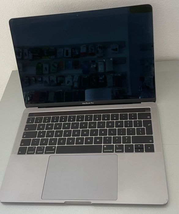Apple MacBook Pro 13 i5 /16gb Ram /512gb