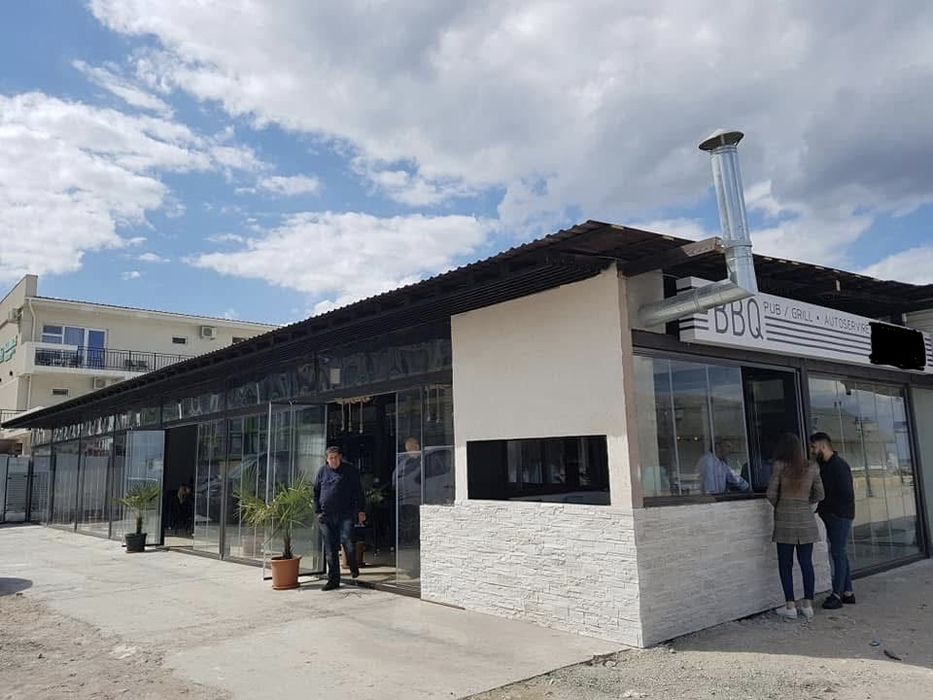 sistem de închidere cu sticlă glisantă sau pliabilă (slide & fold)