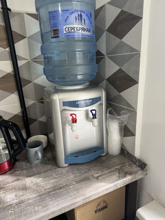 Холодильник, телевизор , микроаолновка , сейф , проектор