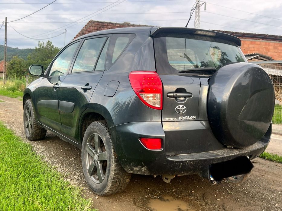 Vând Toyota rav 4 motor 22