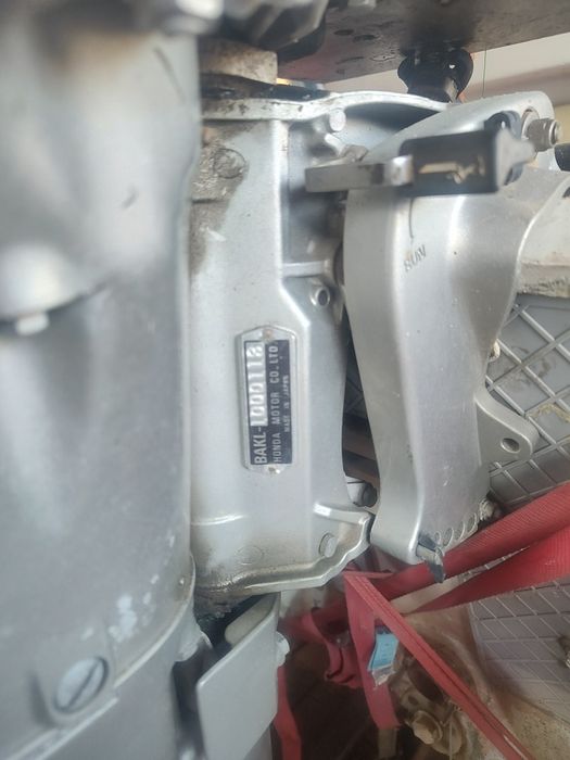 Извънбордов двигател Хонда 8кс четиритактов