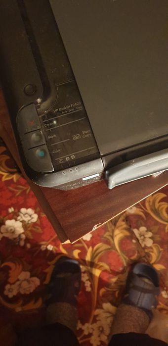 Продам цветной принтер HP.