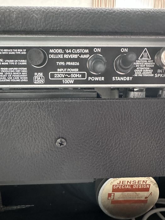 Fender ‘64 custom deluxe reverb