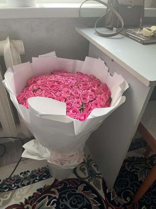 свежий розовый 101 роза