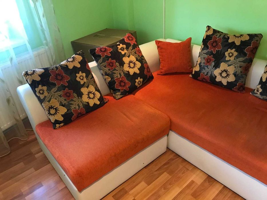 vând canapea sufragerie, cu fotoliu cu spatiu depozitare,stare bună