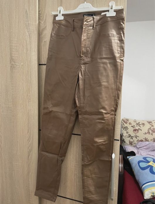 Pantaloni  imitatie de piele