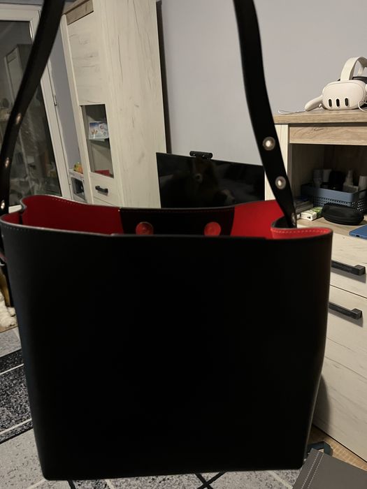 Дамска чанта Mia Tomazzi естествена кожа черен цвят