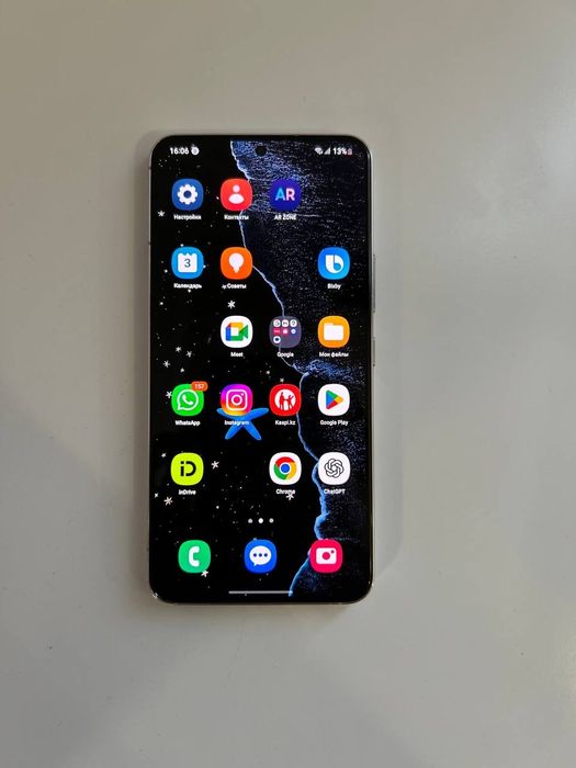 Продаю Самсунг S22 в идеальном состоянии.