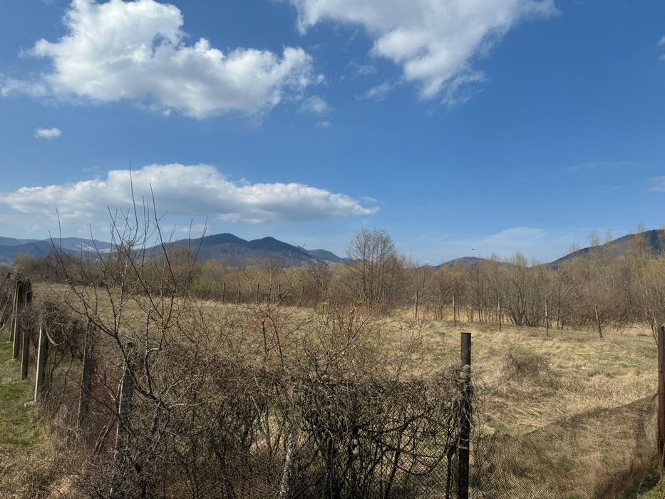 Teren 2850m Intravilan pe Malul Lacului Bistrița, Înconjurat de ape