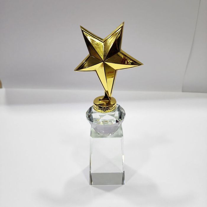 Статуэтка стеклянная