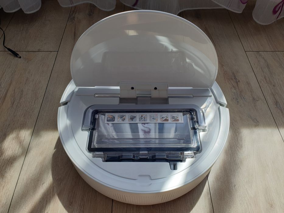 Aspirator robot Rowenta