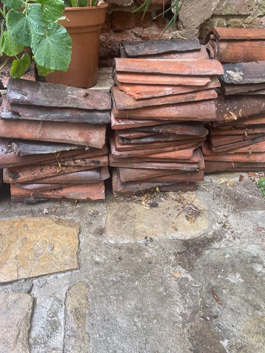 Продавам стари турски керемиди