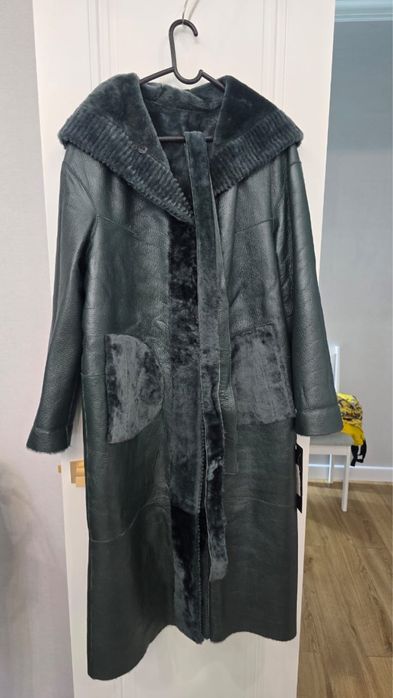 Продам дубленку шубу женскую мутон