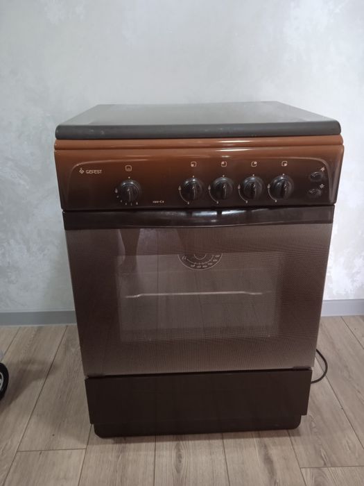Продам газ плиту