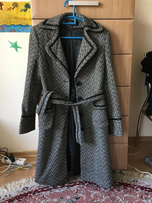 Продаю женское пальто
