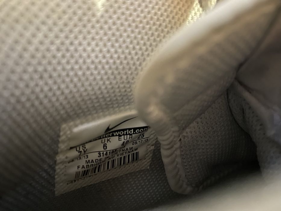 Оригинални универсални обувки Nike