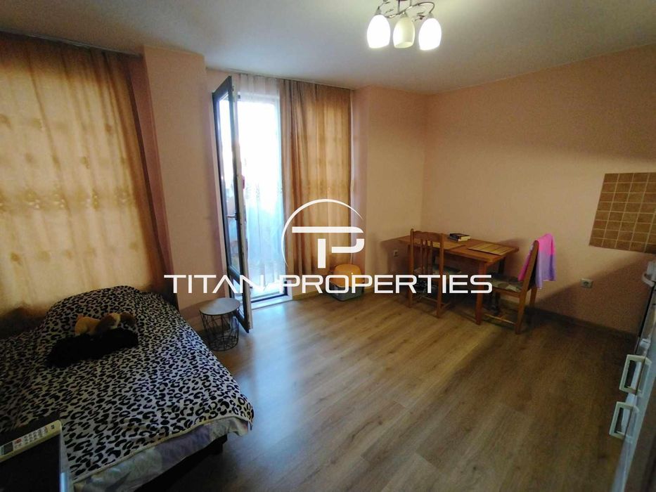 Дава се под наем Едностаен апартамент в Варна, Колхозен пазар - 30 кв.м за 250 € - Снимка #2