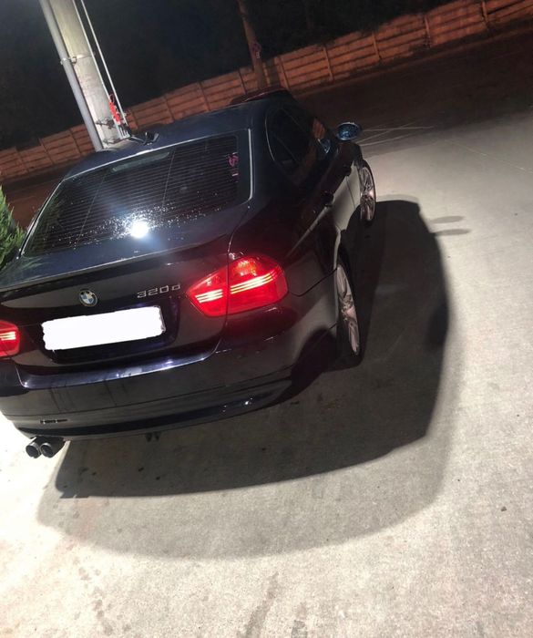 Vând/schimb BMW Seria 3 E90 320d – 2006 – Albastru metalizat – Diesel