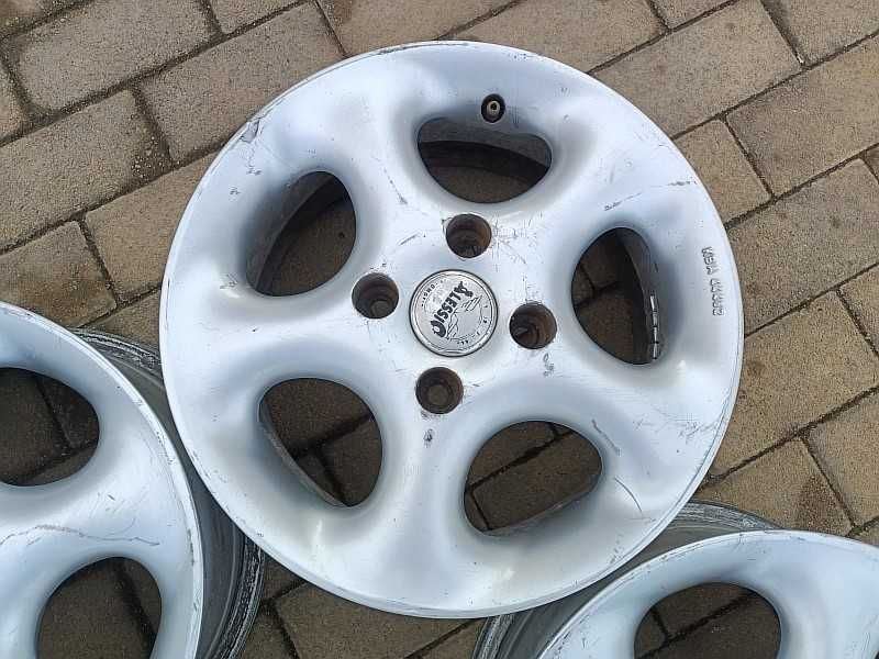 Продам оригинальные легкосплавные диски "Alessio"