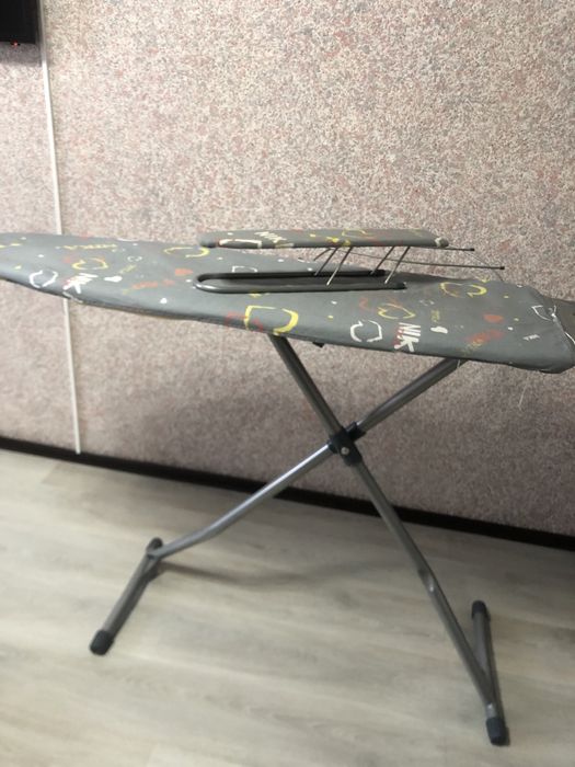 Продам гладильную доску.