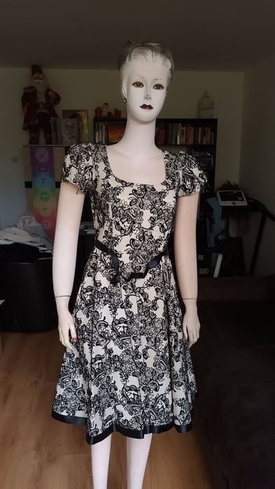 Vand rochie si sacou