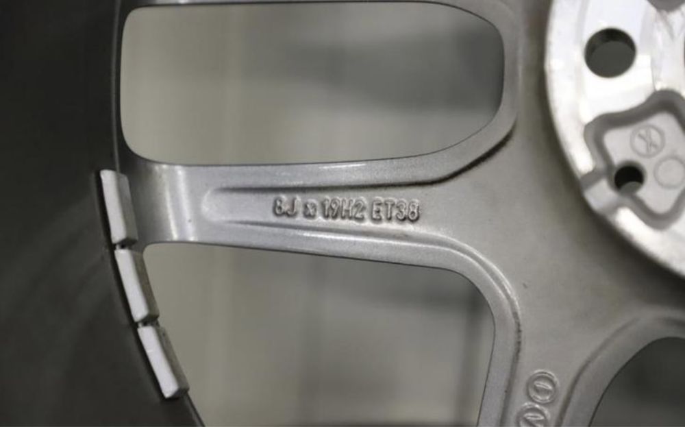 Мерцедес джанти 19 цола GLC ( зимни гуми )