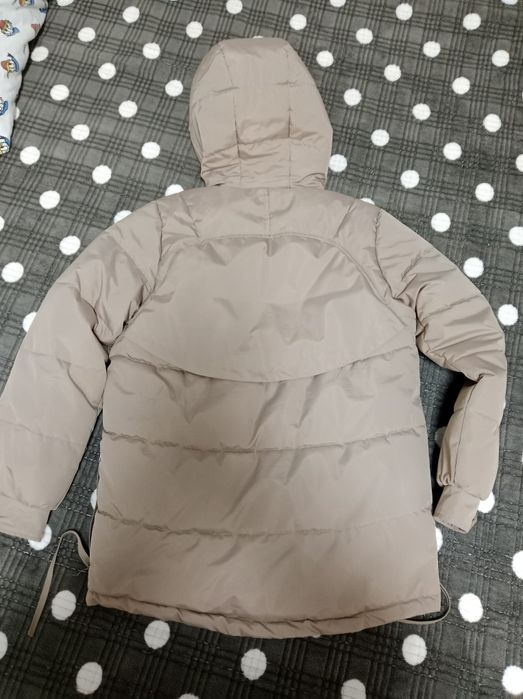 Продам куртки новые