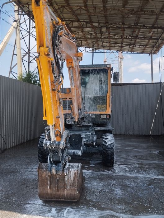 Hyundai 55i sotiladi