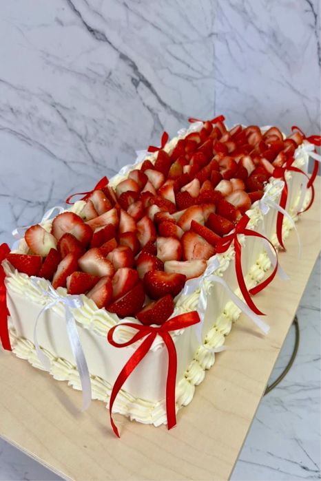 Пироги торты пирожные рулеты трайфлы