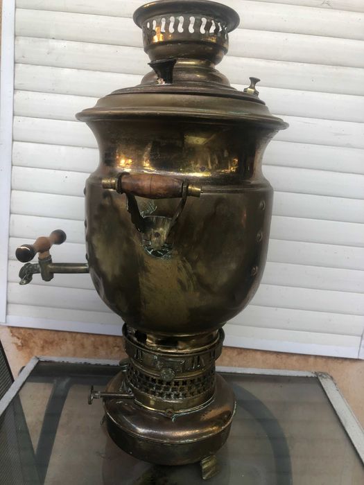 продавам старинен руски самовар