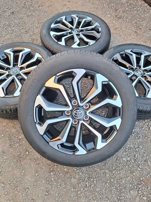 Jante Toyota Yaris Cross 7.0x17 et 50 5x114,3 Anvelope 215/55r17