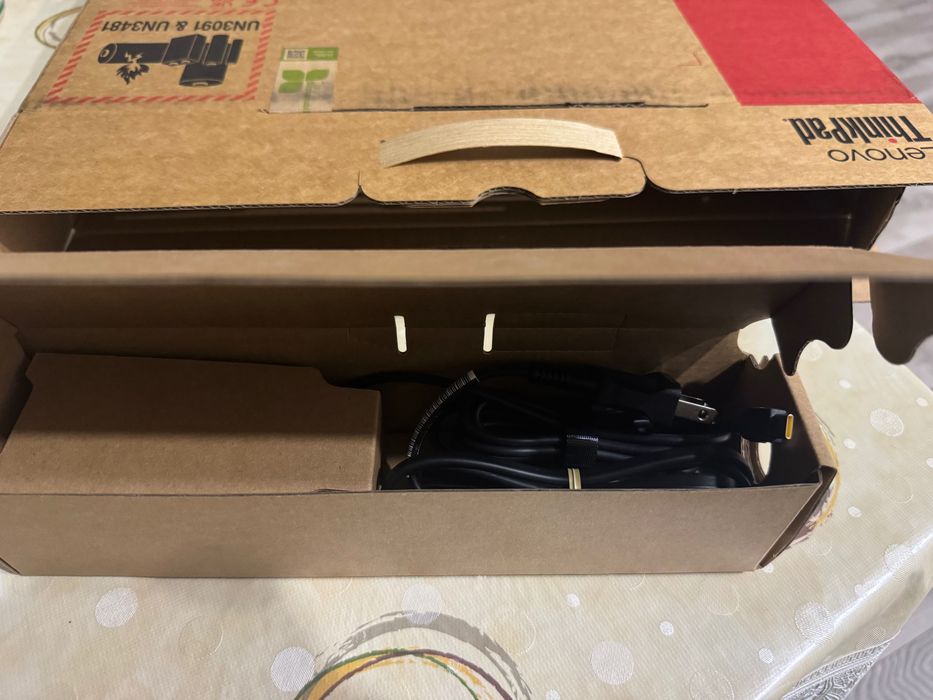 ThinkPad X1 Carbon Gen 13 Intel (14ʺ) Aura Edition